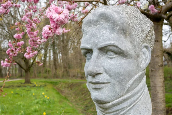 Monumento Alexander Von Humboldt Jardín Bottrop Alemania —  Fotos de Stock