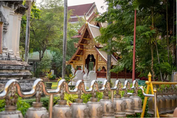 Eine Schöne Aufnahme Eines Traditionellen Gebäudes Wat Phra Singh Woramahawihan — Stockfoto