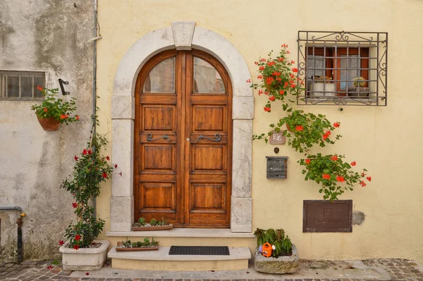 Porta Uma Antiga Casa Rivello Uma Aldeia Região Basilicata Itália — Fotografia de Stock