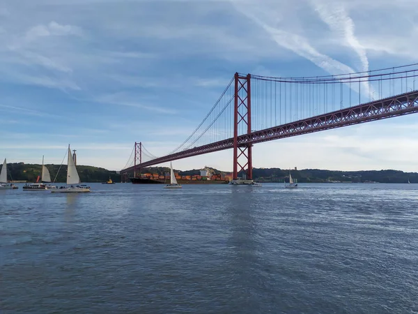 Piękne Ujęcie Mostu Abril — Zdjęcie stockowe