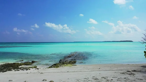 Una Spiaggia Tropicale Alle Maldive — Foto Stock
