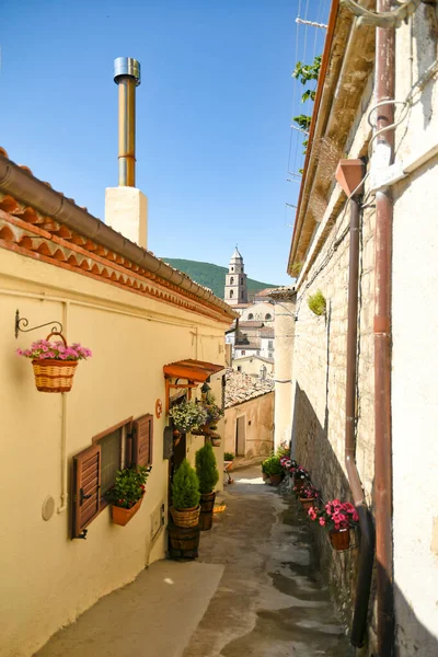 イタリアのバジリカータ地方のサン フェレ村の狭い通り — ストック写真