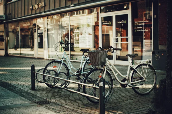 Duas Bicicletas Rua — Fotografia de Stock