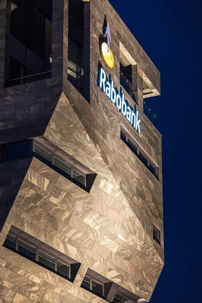 Vertikální Snímek Unikátní Budovy Rabobank Různými Tvary — Stock fotografie