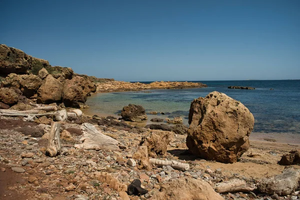 Krásný Záběr Skalnatého Pobřeží Menorce Baleárské Ostrovy Španělsko — Stock fotografie