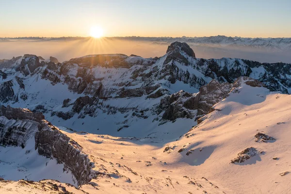 Krásný Výhled Východ Slunce Nad Sněhem Pokrytým Alpsteinem — Stock fotografie
