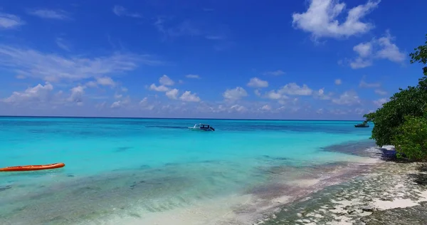 Vacker Utsikt Över Det Turkosa Havet Och Kusten Maldiverna — Stockfoto
