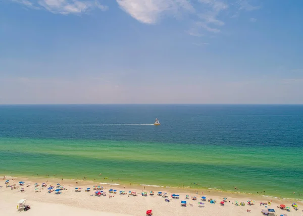 Uma Vista Panorâmica Das Praias Golfo Com Turistas Barco Praia — Fotografia de Stock