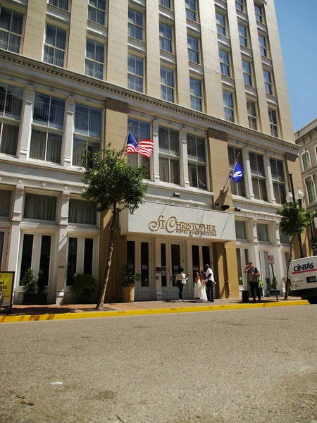 ニューオーリンズのセントクリストファーホテルの旗 — ストック写真