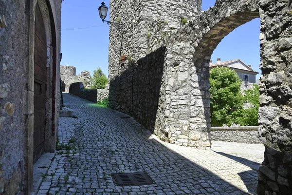 意大利拉齐奥Bassiano一条古老的鹅卵石街道 — 图库照片