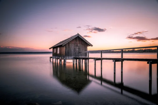 Uma Bela Vista Uma Casa Barcos Sobre Lago Ammersee Contra — Fotografia de Stock