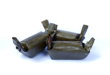 Beyaz arka planda Endonezya Lemper 'ının yakın plan görüntüleri..