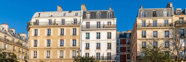 Paryż Typowy Fasada Piękny Budynek Starymi Dachami Cynku Rue Saint — Zdjęcie stockowe