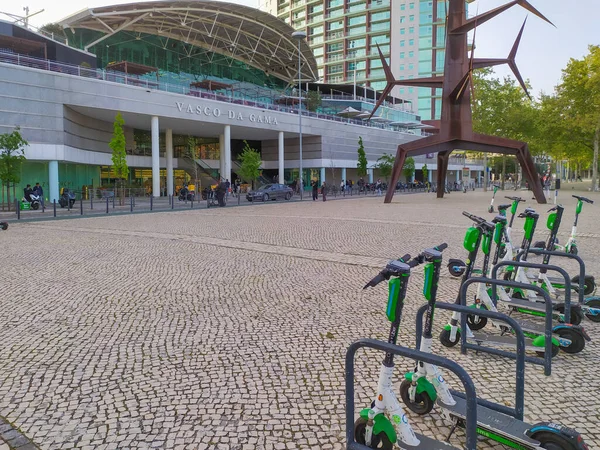 Some Electronic Scooters Parked Parking Space Next Building Vasco Gama — Stock Photo, Image