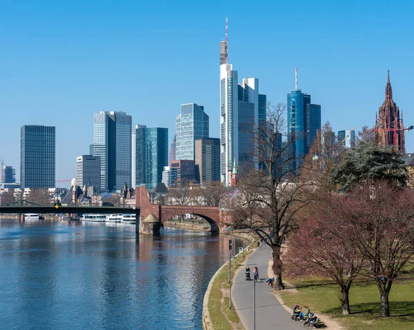 Beautiful View Old Bridge Skyline Background Frankfurt Main Germany — Foto de Stock