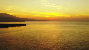 Maldivler 'de güzel bir gün batımı manzarası