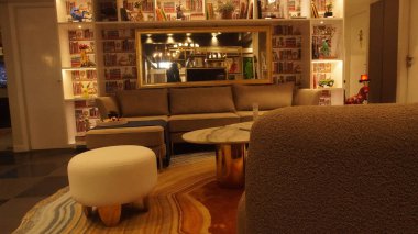 Delhi 'deki lüks mobilyaların fotoğrafı, reklam için kullanılabilir.