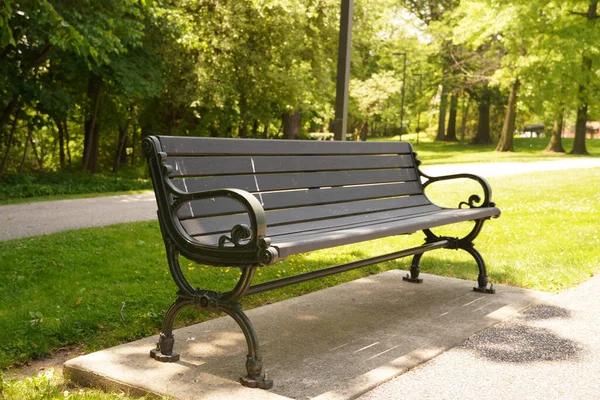 Wooden Forged Bench Metal Armrests Park — Stock Photo, Image