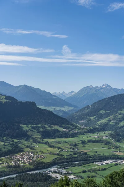 Een Verticale Foto Van Bergen Falera Een Gemeente Regio Surselva — Stockfoto