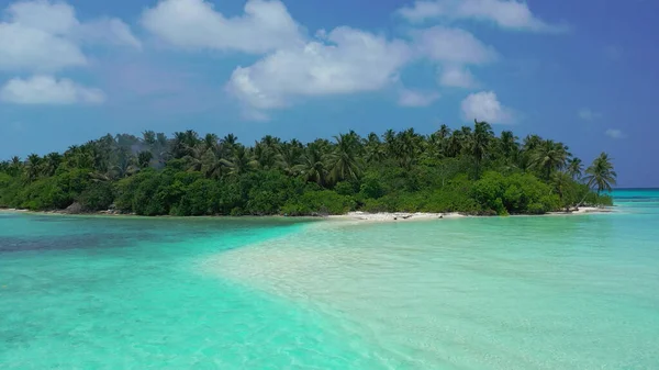 Uma Bela Foto Uma Ilha Tropical Oceano Azul — Fotografia de Stock