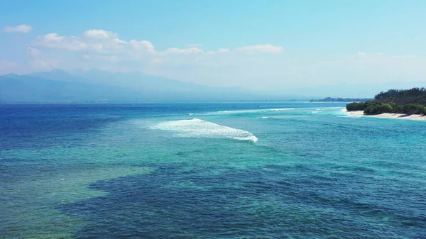 Ein Schöner Blick Auf Eine Insel Mit Ruhigem Meer Einem — Stockfoto