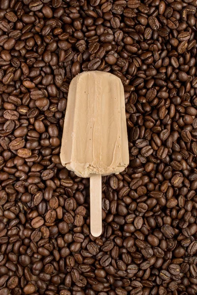 Vertical Closeup Ice Cream Coffee Beans — Stock Photo, Image