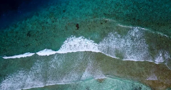 Aerial Drone View Beautiful Tropical Island Clear Water Calm Foamy — Stock Photo, Image