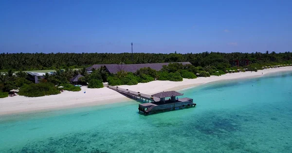 Maldivler Okyanus Kıyısındaki Bir Otelin Havadan Görüntüsü — Stok fotoğraf