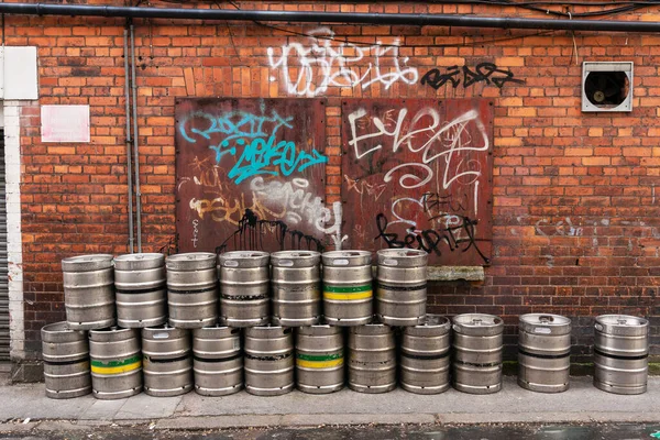 Back Dublin Pub Full Beer Barrels — Stock Photo, Image