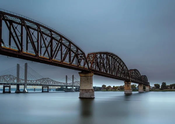 Una Vista Panorámica Del Puente Los Cuatro Grandes Louisville Kentucky — Foto de Stock