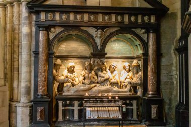 Brüksel, Belçika ve Avrupa 'daki St. Michael ve St. Gudula Katedrali' nin güzel bir görüntüsü.