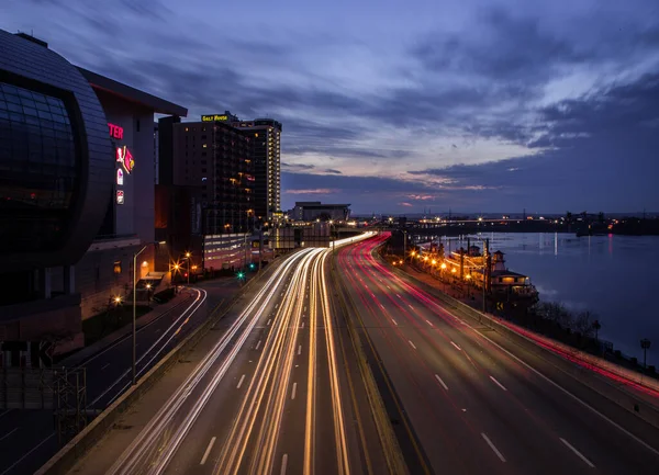 Lång Exponering Bild Bilstrålkastare Natten Motorvägen Louisville Kentucky — Stockfoto