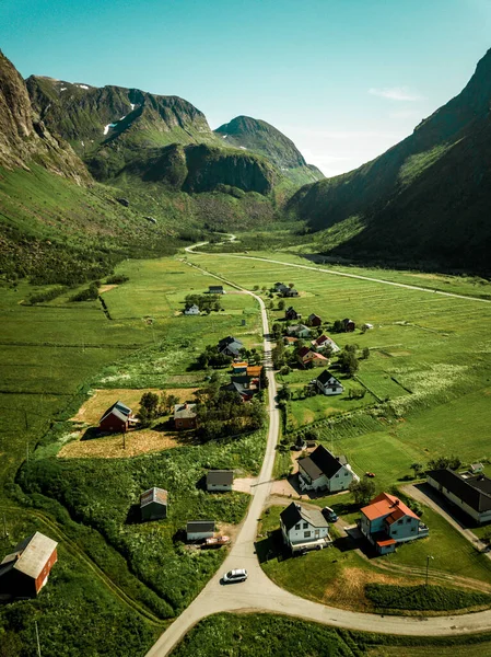 Авіаційний Краєвид Ленвік Нордланд Норвегія Зеленими Горами Сільськими Будинками Полями — стокове фото