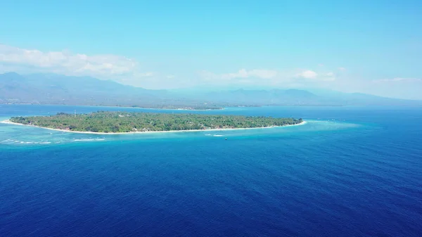 Une Vue Aérienne Panoramique Eau Turquoise Une Petite Île Aux — Photo