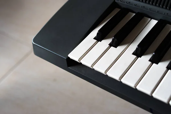 Een Close Van Een Detail Van Zwart Wit Pianotoetsen — Stockfoto