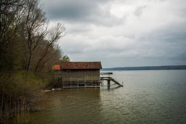 Båthus Ammersee Lake Molnig Dag Bayern Tyskland — Stockfoto