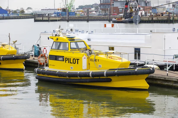 Barco Piloto Amarelo Porto Cuxhaven Alemanha — Fotografia de Stock