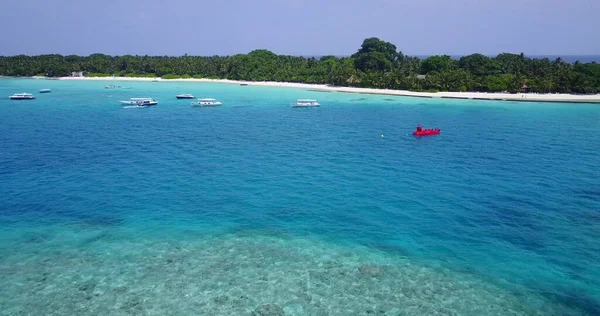 Eine Gruppe Kleiner Boote Der Nähe Der Küste Einer Tropischen — Stockfoto