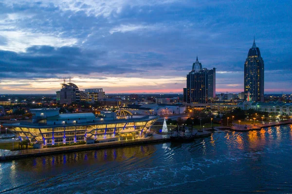 Antenn Skyline Downtown Mobile Solnedgången Alabama Usa — Stockfoto