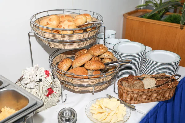 Die Verschiedenen Arten Von Brot Butter Und Speisen Auf Dem — Stockfoto
