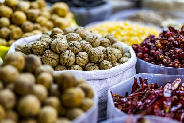 Walnoten Koop Een Kruidenmarkt — Stockfoto