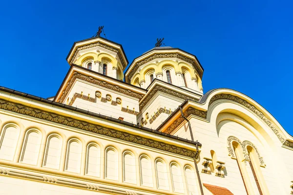 Uitzicht Hereniging Kathedraal Onder Blauwe Hemel Alba Iulia Roemenië — Stockfoto