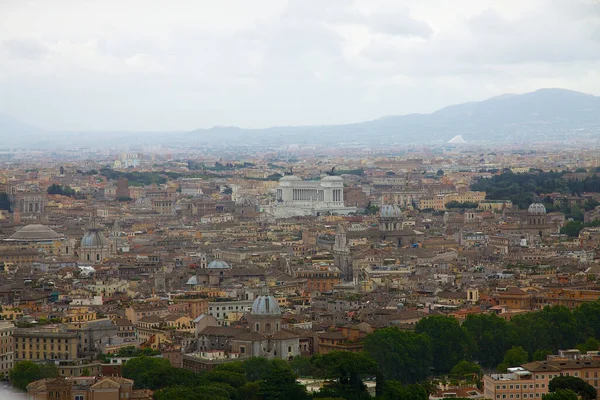 Een Prachtig Shot Van Het Stadsgezicht Van Rome — Stockfoto