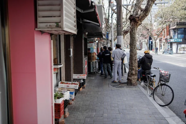 Przygotowania Zamknięcia Covid Ludzie Kolejkach Zbierających Zapasy Szanghaju Chiny — Zdjęcie stockowe