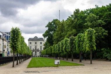 Brüksel 'in merkezindeki güzel yeşil park, Belçika, Avrupa