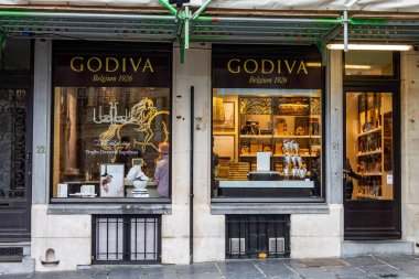 Brüksel, Belçika ve Avrupa 'daki tipik çikolata dükkanı cephesi