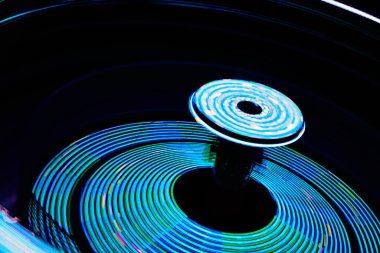 Karnaval Seferi yavaş bir deklanşör hızında.