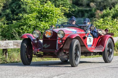 2018 yılında İtalyan Mille Miglia mitinginde Alfa Romeo 6C 1750 Gran sporu Zagato 'nun yakın çekimi.