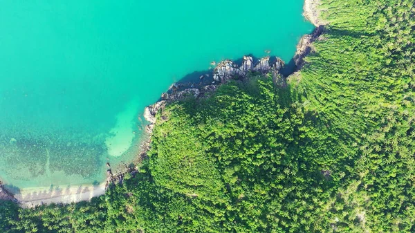 Een Bovenaanzicht Vanuit Lucht Van Turkoois Water Met Koraalrif Een — Stockfoto