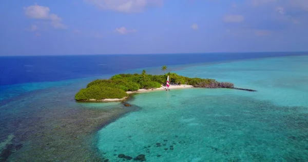 晴れた日には海の見える島の美しい景色 — ストック写真